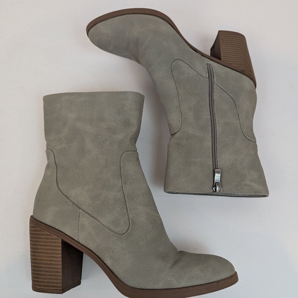 Maurices Addison Mid Ankle Block Heel Booties in Gray, Sz 8.5